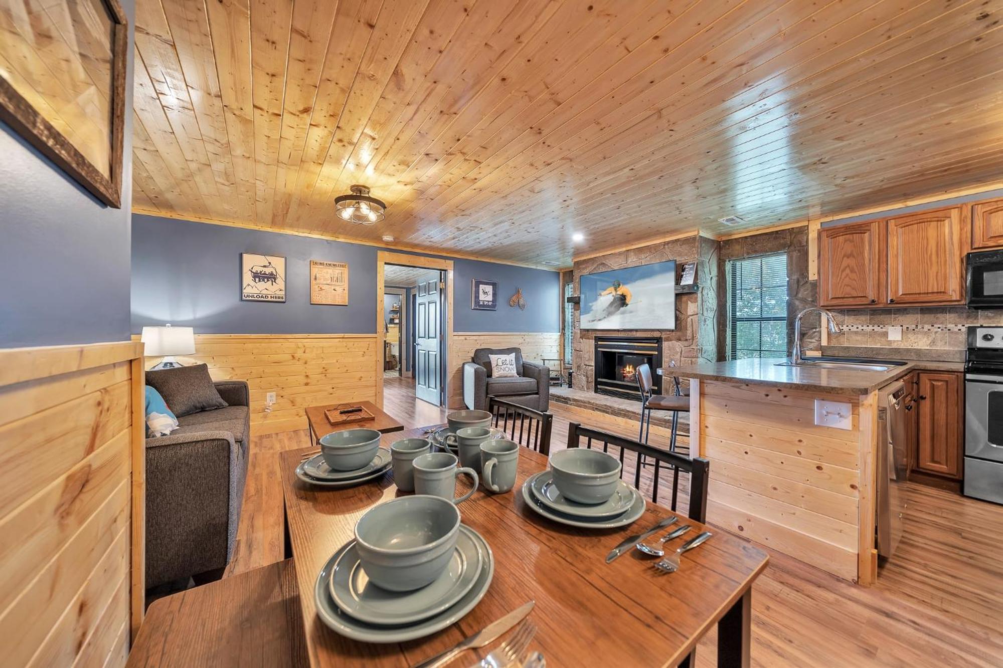 Mountain Views At Dolly'S Castle Unit 2 Apartment Sevierville Exterior photo