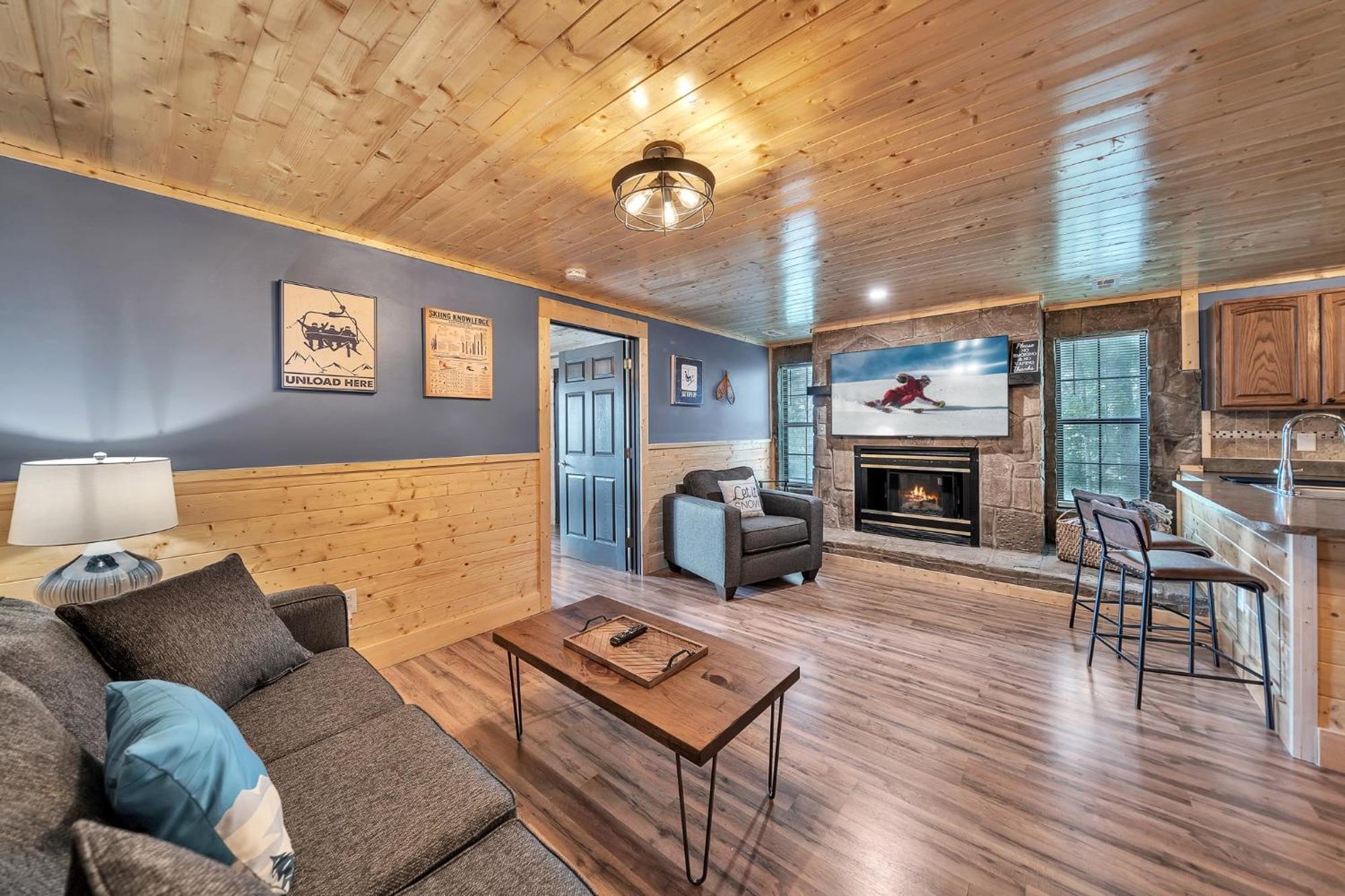 Mountain Views At Dolly'S Castle Unit 2 Apartment Sevierville Exterior photo